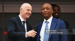 Patrice Motsepe Pasang Badan untuk Gianni Infantino