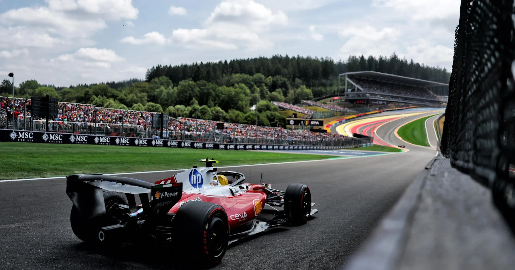 Penjelasan di Balik Sayap Belakang Ferrari di GP Hungaria - sumber: (racingnews365)