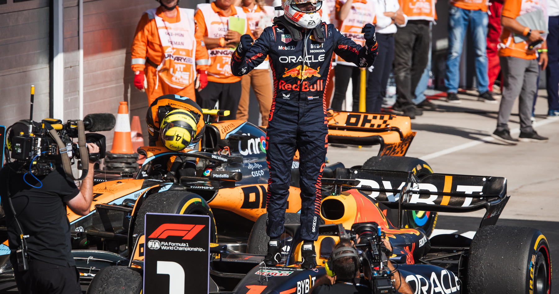 Red Bull Pecahkan Rekor McLaren Usai Dominasi Verstappen