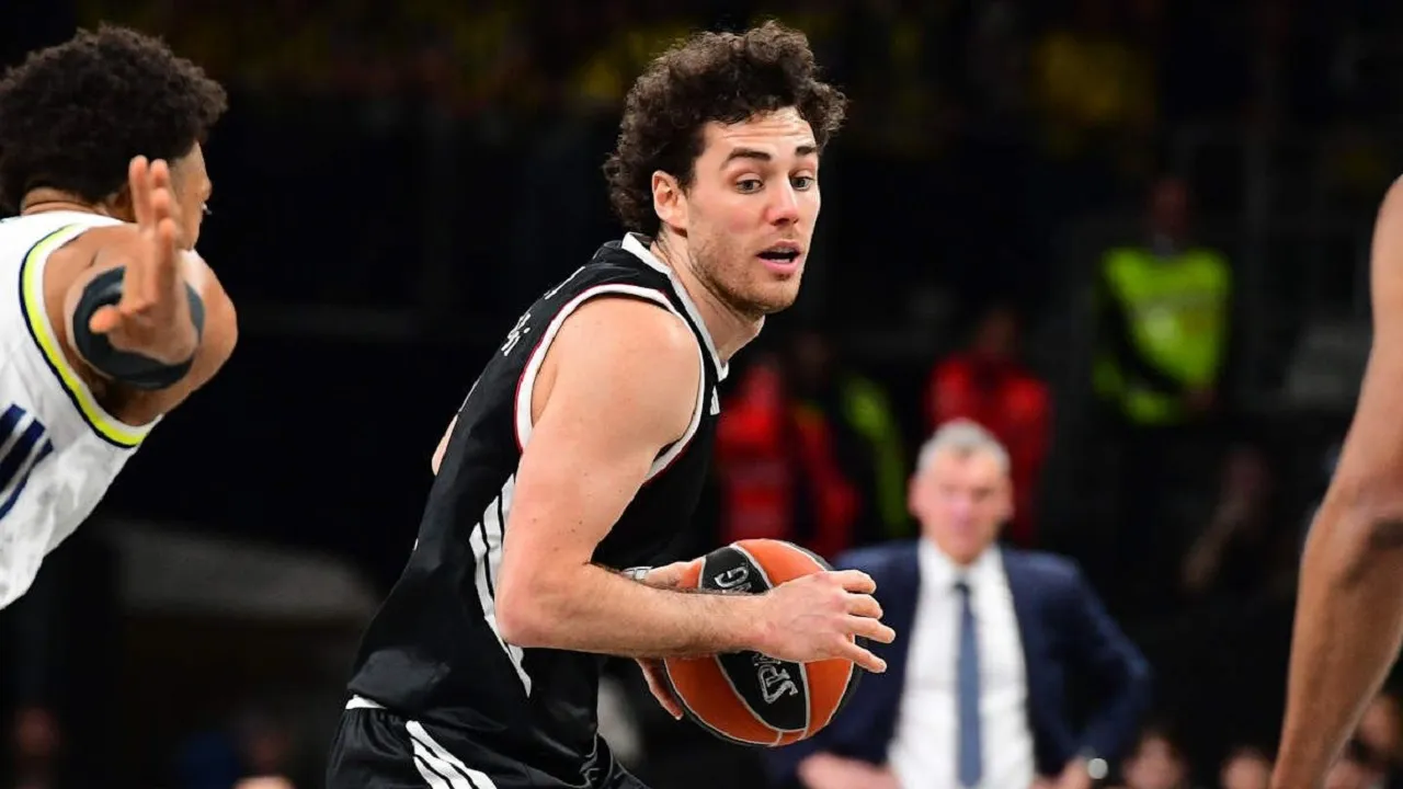 Partizan Belgrade datangkan Alessandro Pajola.