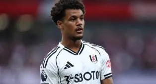 AS Roma Bidik Bobb Usai Setengah Musim Berseragam Fulham