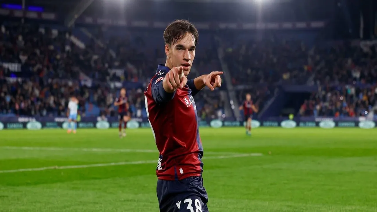 Striker incaran Lazio