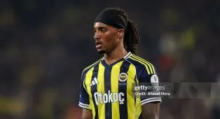 Chelsea dan MU Berebut Archie Brown, Fenerbahce Buka Harga