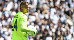 Chivu Tetapkan Hirarki Baru di Posisi Kiper, Ivan Provedel Siap Bersaing