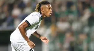 Danilo Santos Kini Masuk Daftar Pemain Incaran Manchester United