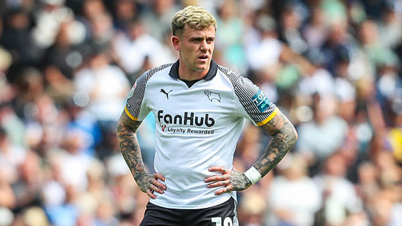 Derby County Selangkah Lagi Pulangkan Sammie Szmodics dari Ipswich Town