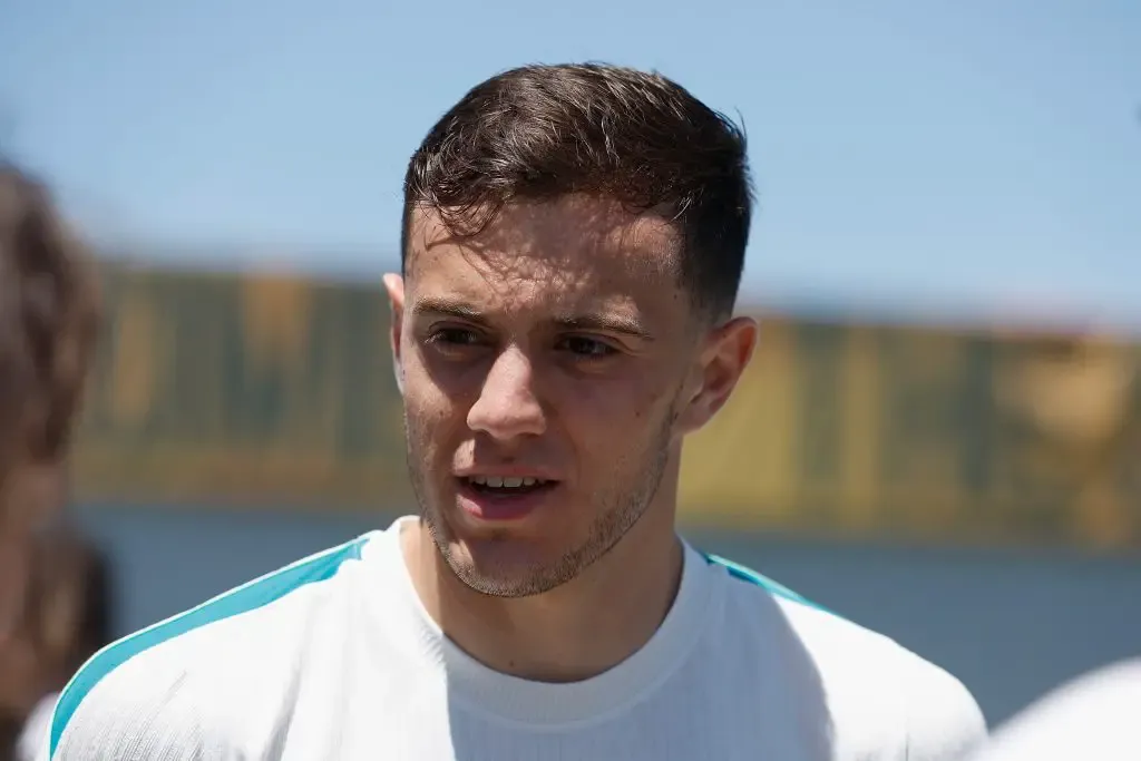 FC Köln Datangkan Gelandang Australia Paul Okon - sumber: (getfootballnewsgermany)