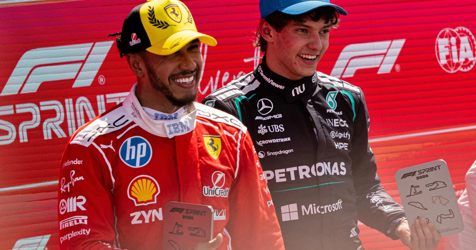 Hamilton Jelaskan Klaim Ferrari dengan Argumen Antonelli - sumber: (racingnews365)