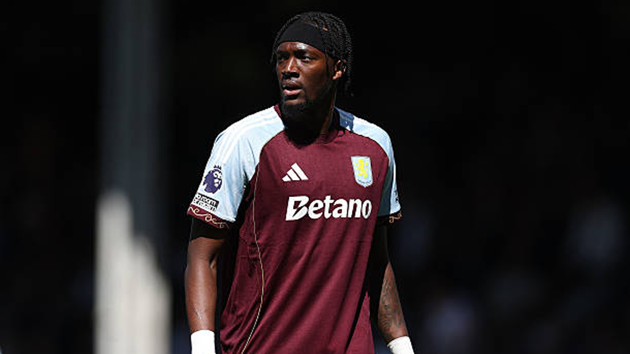 Jarang Jadi Starter, Tammy Abraham Tak Ingin Tinggalkan Aston Villa