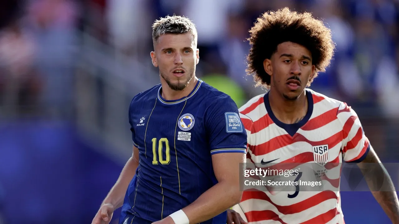 Leeds United serius mengejar Ermedin Demirovic pada bursa transfer musim panas