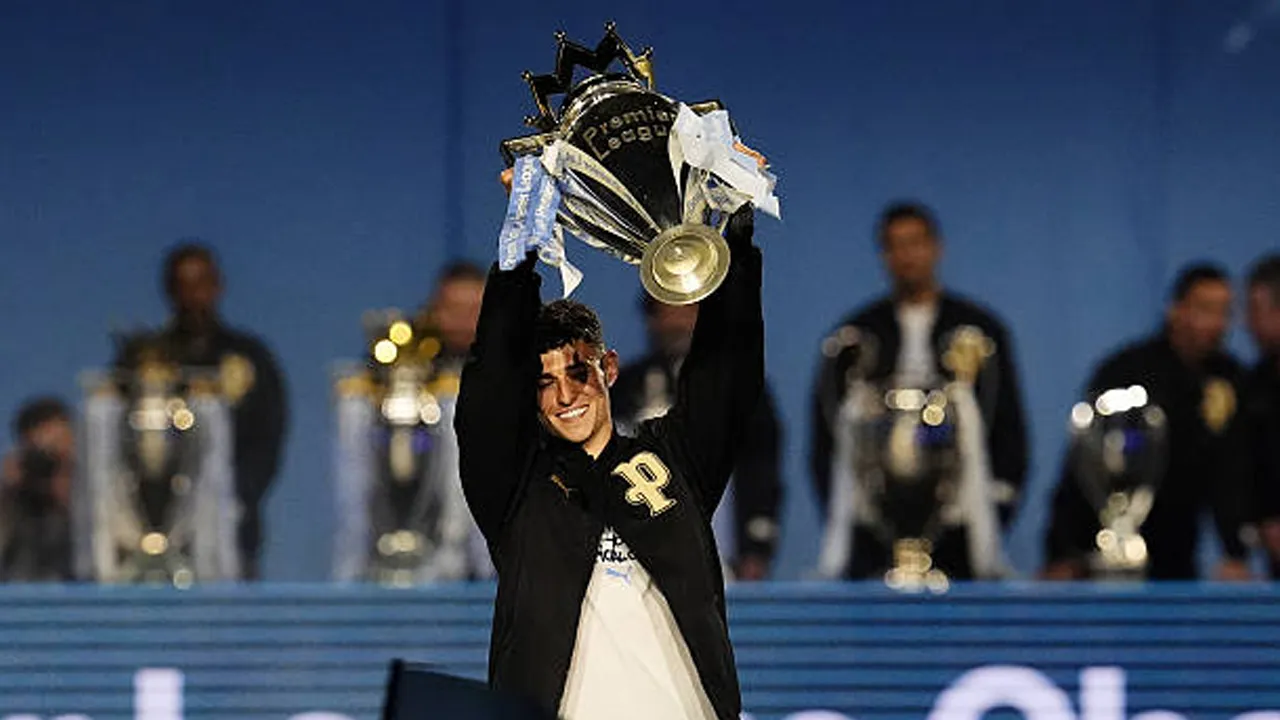 Phil Foden Masih Bisa Menangkan Ballon d'Or Bersama Manchester City