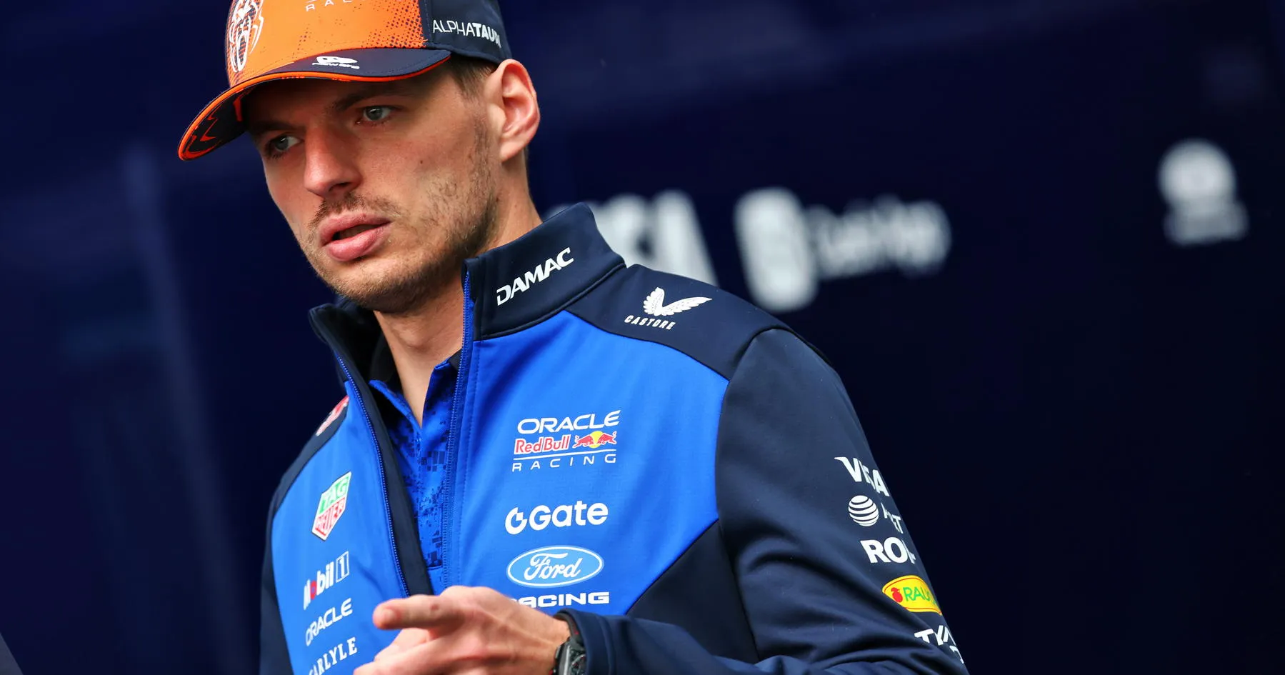 Red Bull Berharap Tren Positif Verstappen Berlanjut di Hungaria - sumber: (racingnews365)