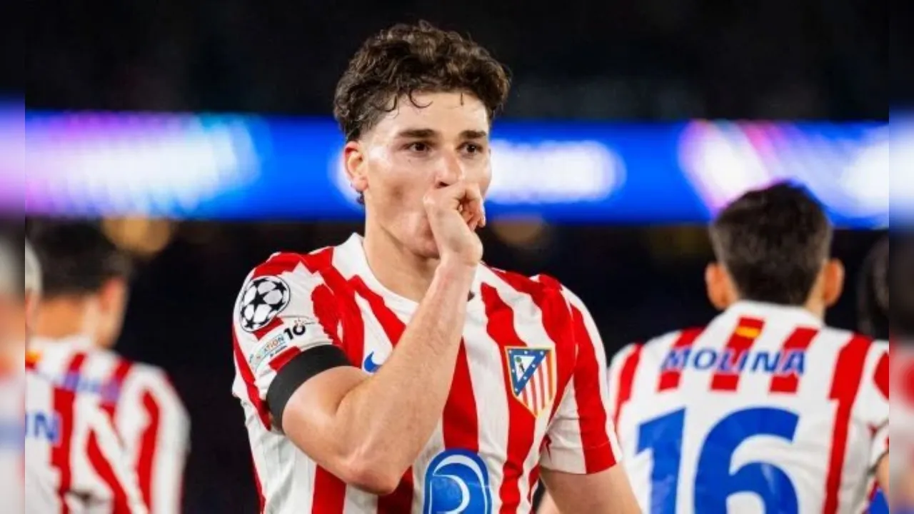 Kecewa Dengan Cara Barcelona, Atletico Madrid Enggan Jual Alvarez