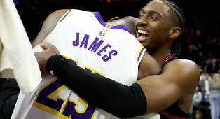 LeBron James Gabung 76ers, Dunia NBA Gempar