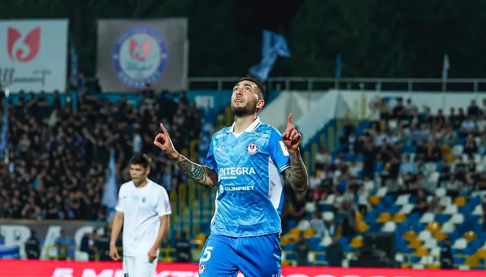 Madura United Resmi Gaet Striker Asing untuk Musim Depan - sumber: (ileagueid)