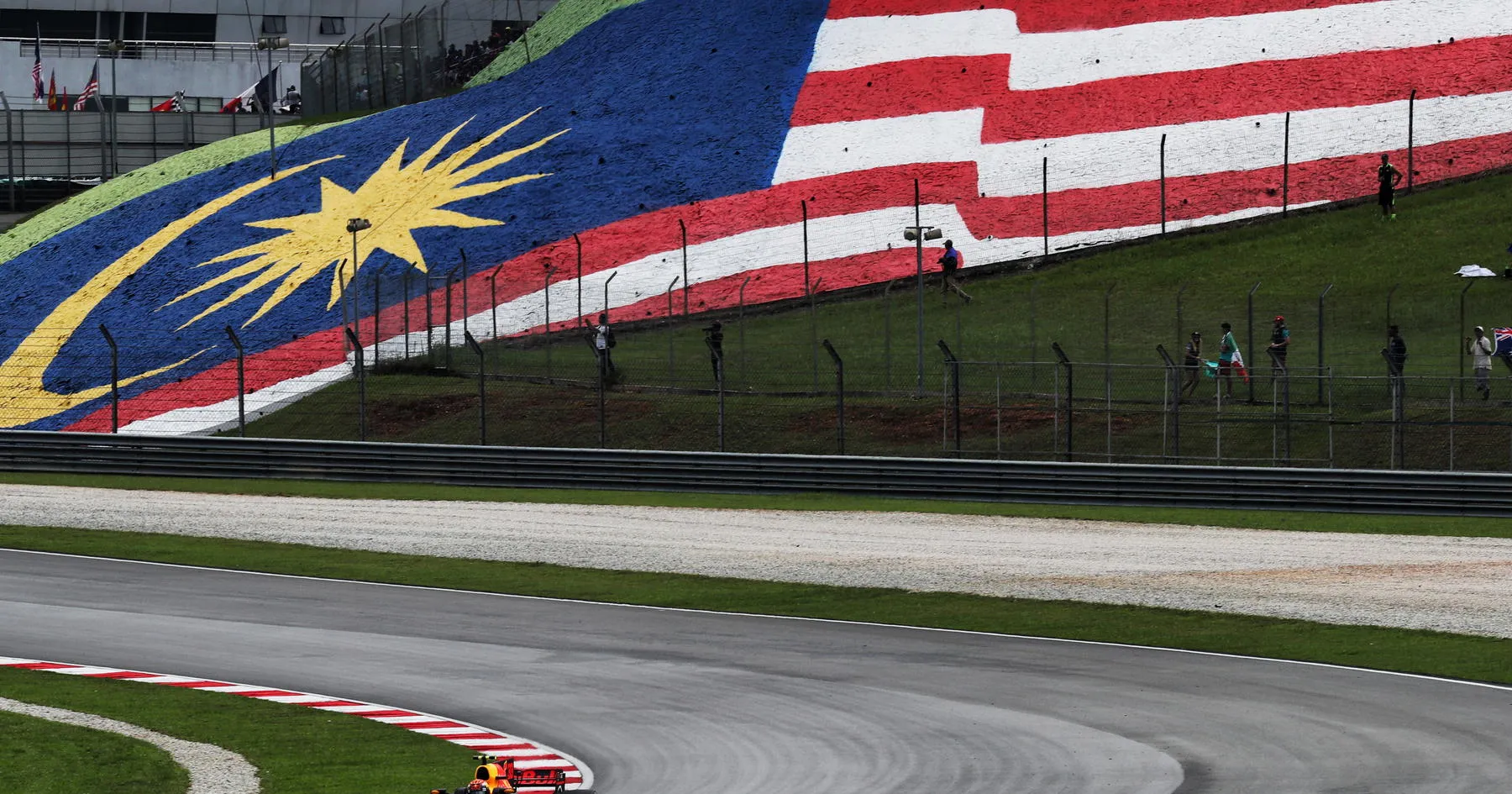 Malaysia Siap Umumkan Kepulangan F1 di Sepang - sumber: (racingnews365)
