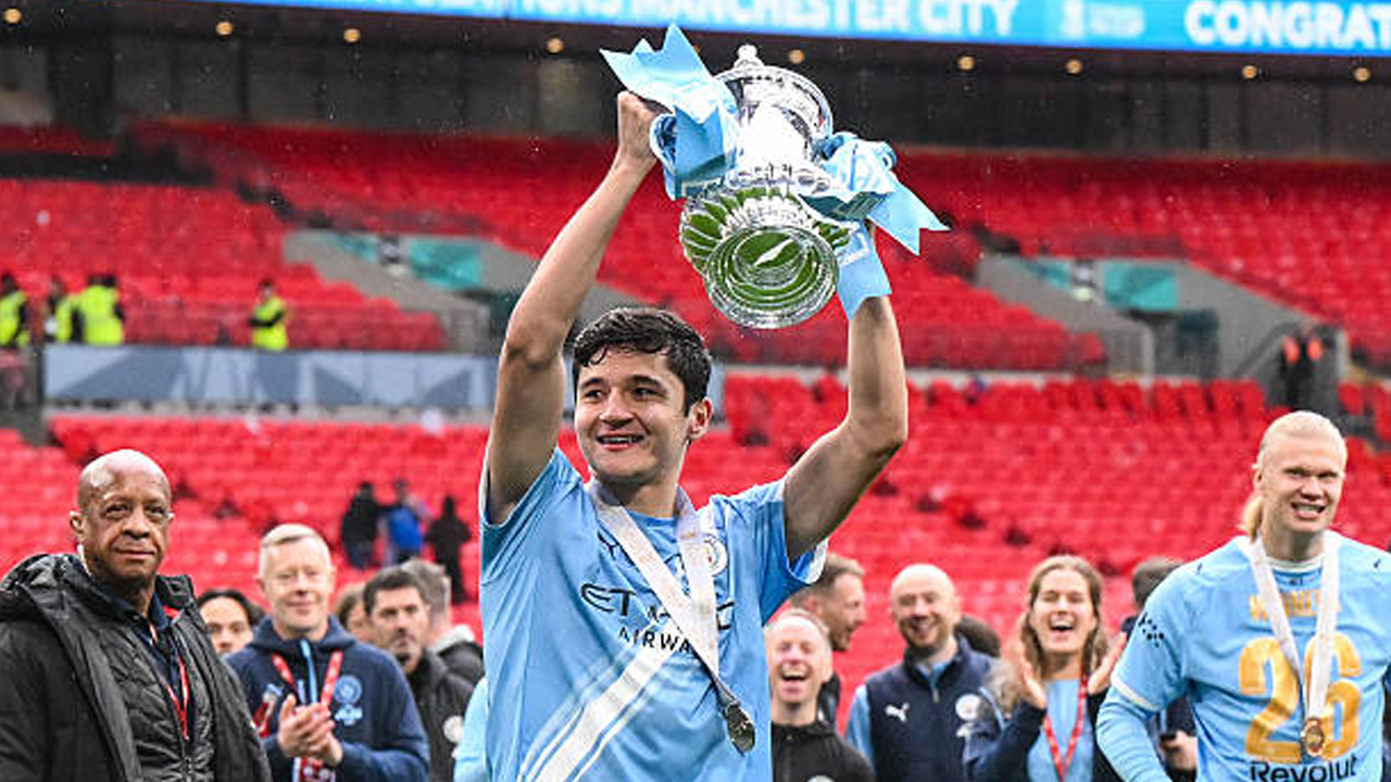 Manchester City Resmi Perpanjang Kontrak Abdukodir Khusanov