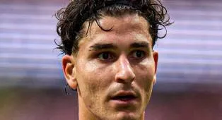 Romano Beri Kabar Terkini Perburuan Barcelona Pada Striker Atletico Madrid