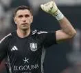 Terlalu Murah, Aston Villa Tolak Tawaran Juventus untuk Emiliano Martinez