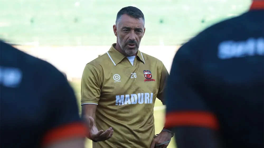 Jose Gomes Siap Optimalkan Persiapan Latihan Madura United - sumber: (ileagueid)