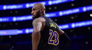LeBron James Catat Pemotongan Gaji Terbesar NBA