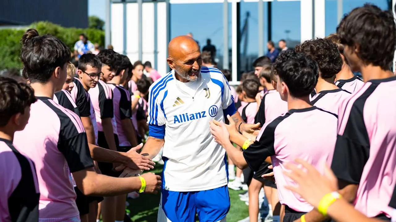 Luciano Spalletti Yakin Randal Kolo Muani akan Segera Gabung Juventus