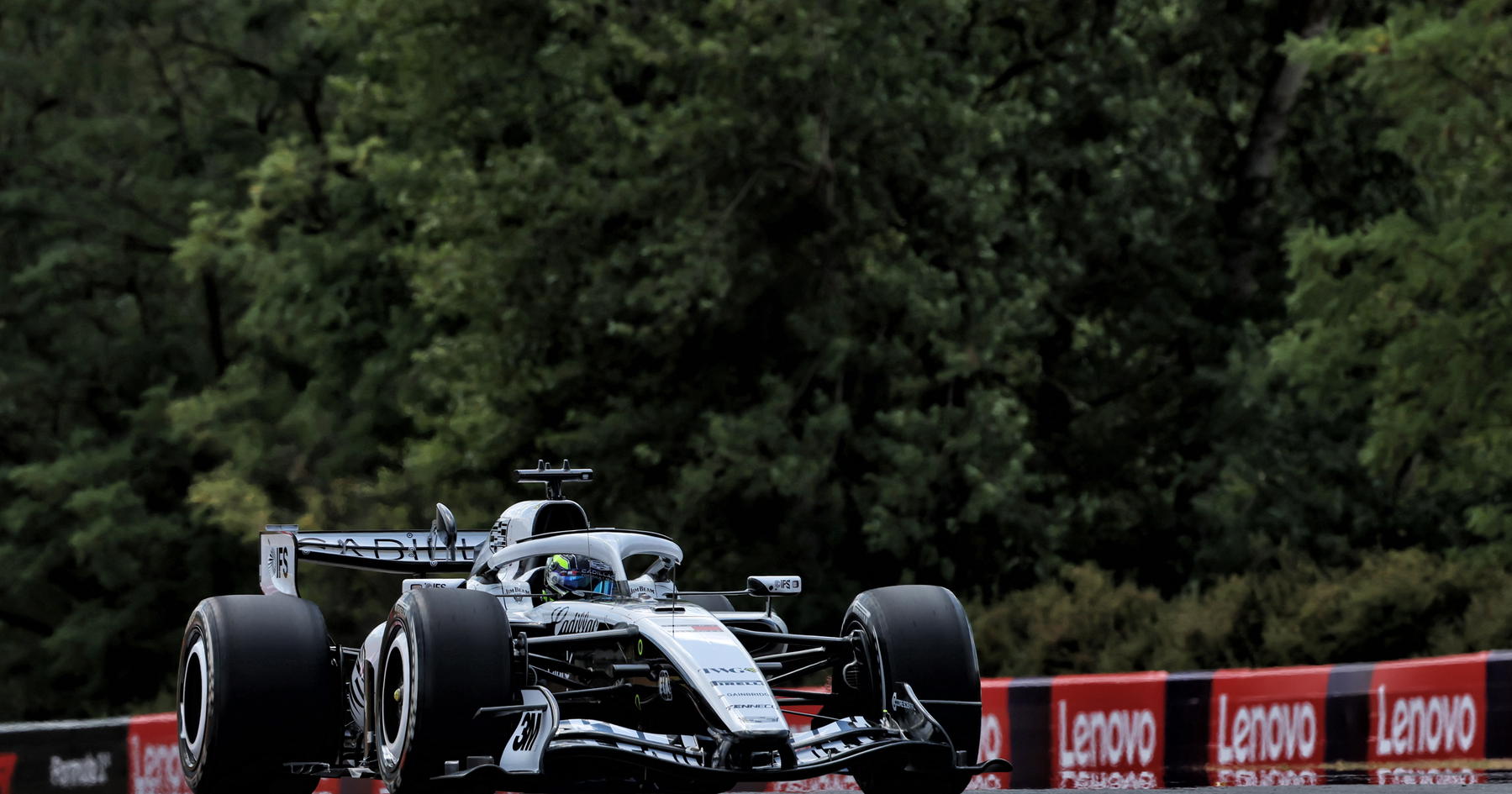 Sergio Perez Mulai Balapan GP Hungaria dari Pit Lane