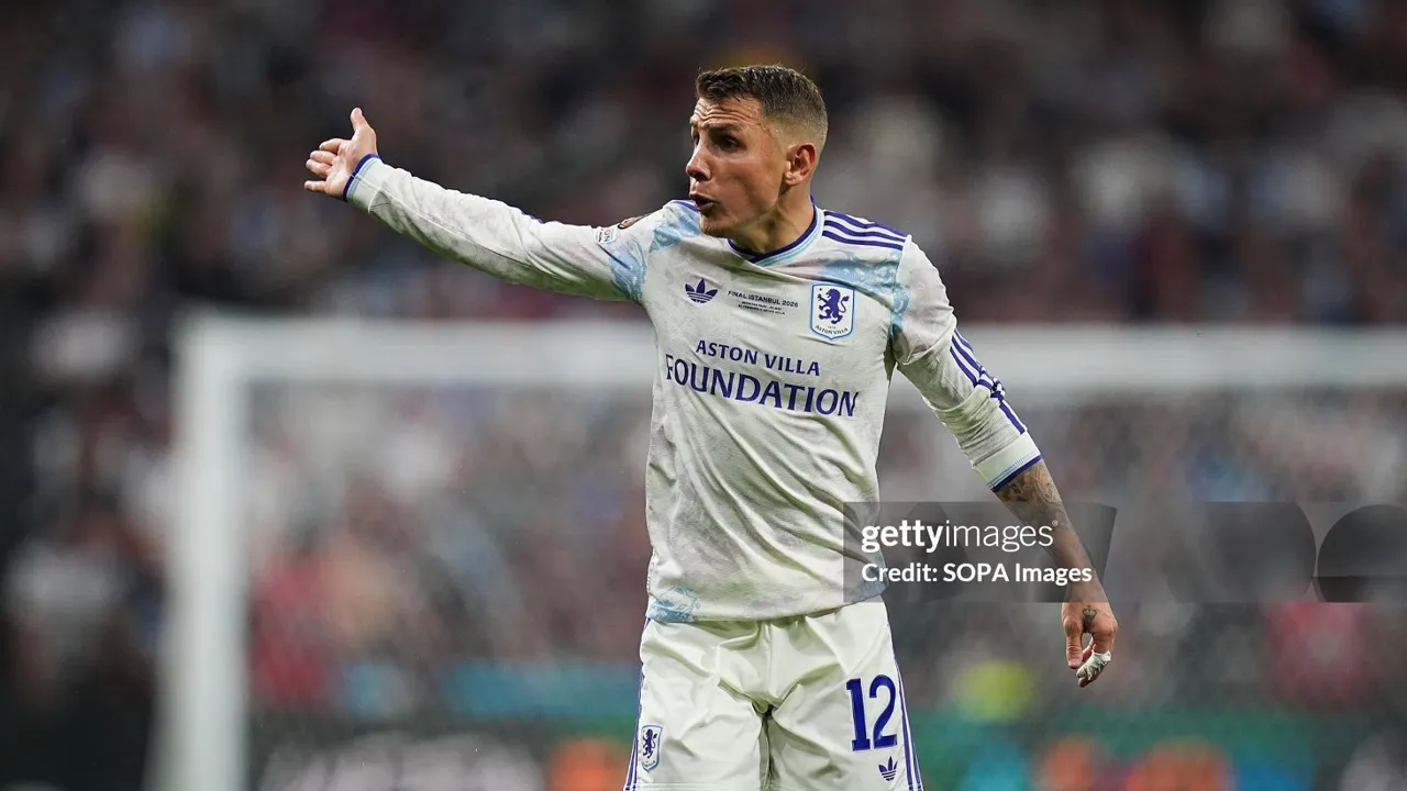 Andy Townsend Dukung Aston Villa Lepas Lucas Digne