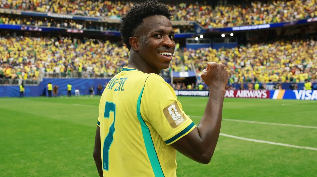 Arsenal Siap Kejar Vinicius Jr, Kontrak Madrid Jadi Peluang - sumber: (footballlondon)