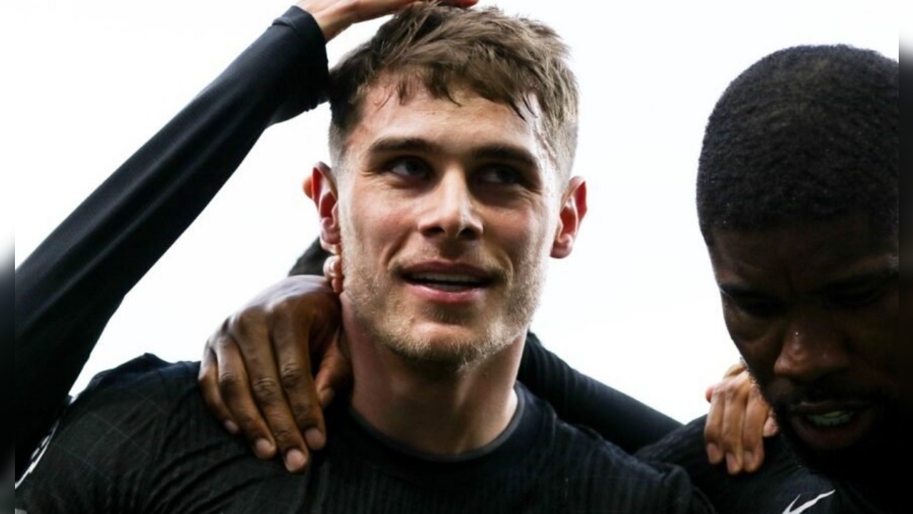 Belanja Besar-Besaran, Van de Ven Sebut Tottenham Tunjukkan Ambisi Baru