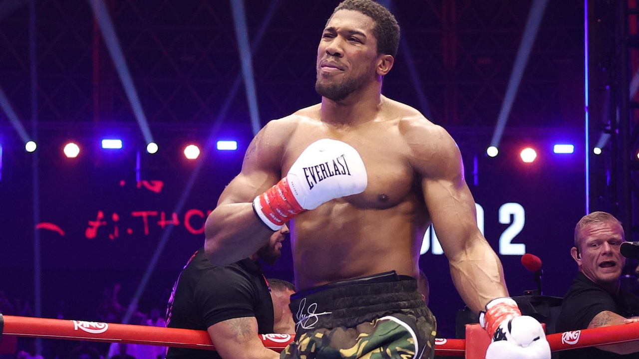Bellew Soroti Mental Baja Anthony Joshua saat Tumbangkan Prenga