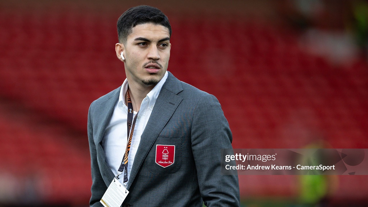 Benfica Pantau Bek Nottingham Forest, Jair Cunha