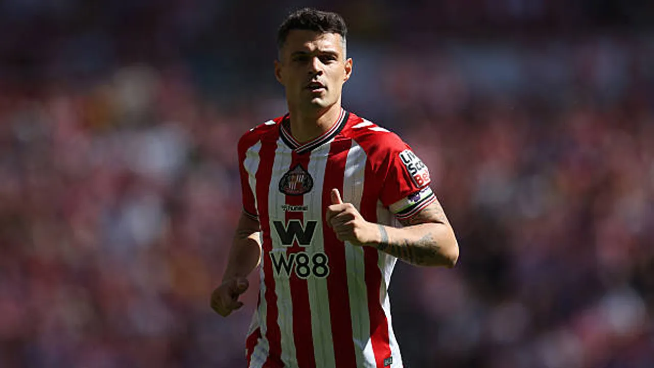 Bertahan di Sunderland, Regis Le Bris Tutup Saga Transfer Granit Xhaka