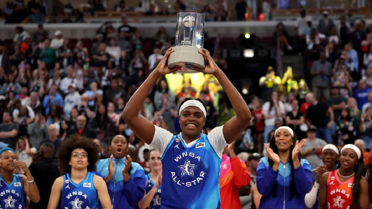 Jonquel Jones senang bisa raih gelar MVP di laga WNBA Allstar Games 2026.