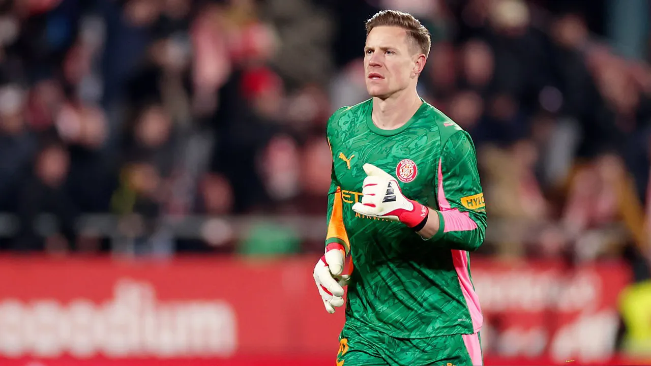 Marc-Andre ter Stegen Tiba-Tiba Ikut Tur Barcelona, Transfer ke Ajax Batal?