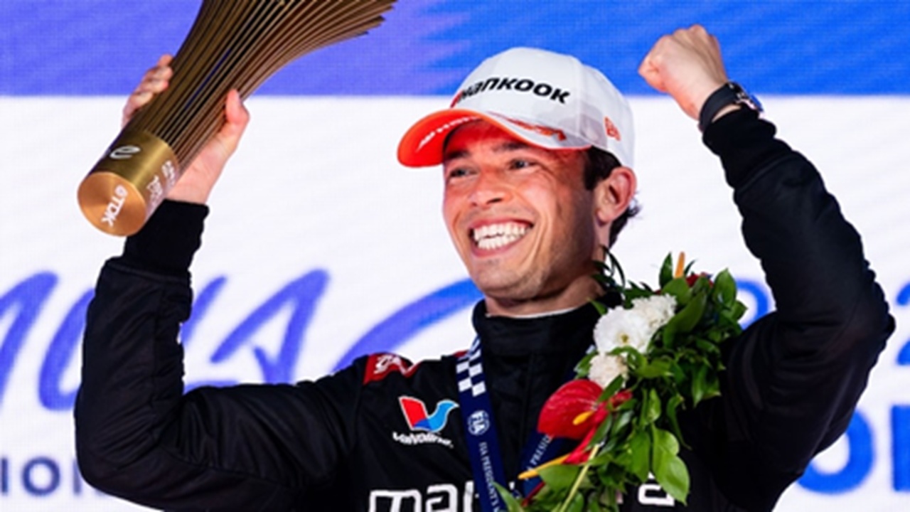 Nyck de Vries Merasa Bangga Bisa Menangkan Balapan Formula E di Tokyo