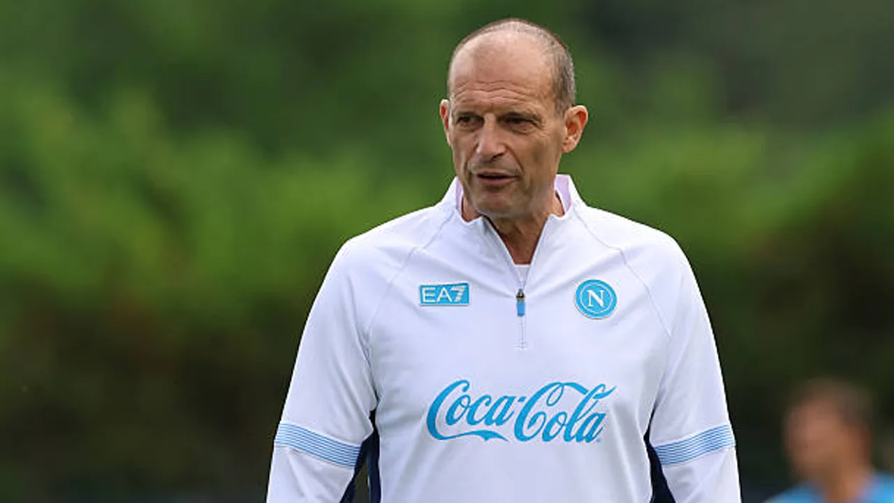 Percaya Skuat, Massimiliano Allegri Tak Khawatir dengan Transfer Napoli