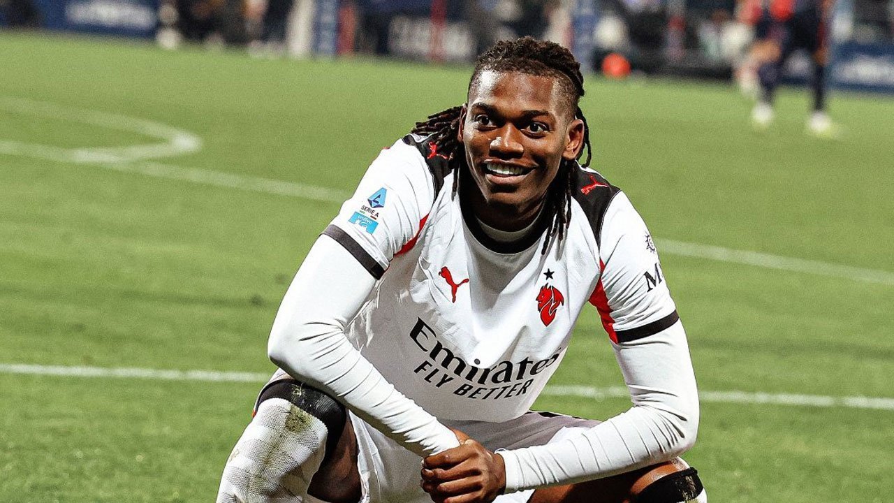 Rafael Leao Bantah Kabar Segera Teken Kontrak di Turki lewat Instagram