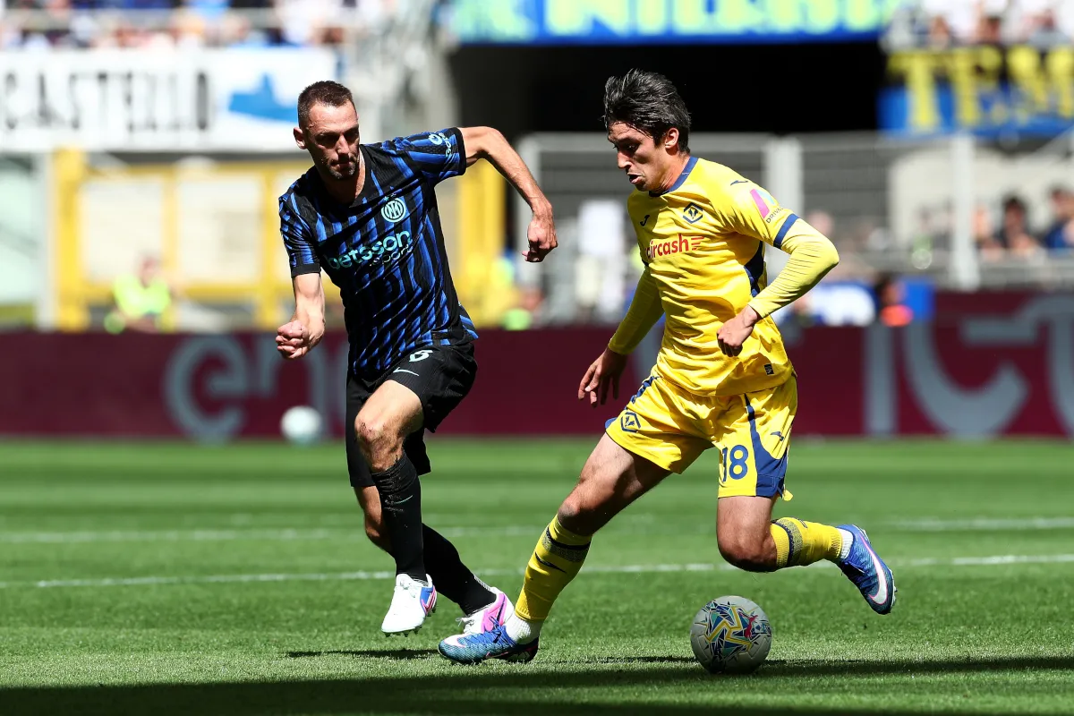 Sassuolo Siap Menang dalam Perebutan Transfer Bowie - sumber: (footballitalia)