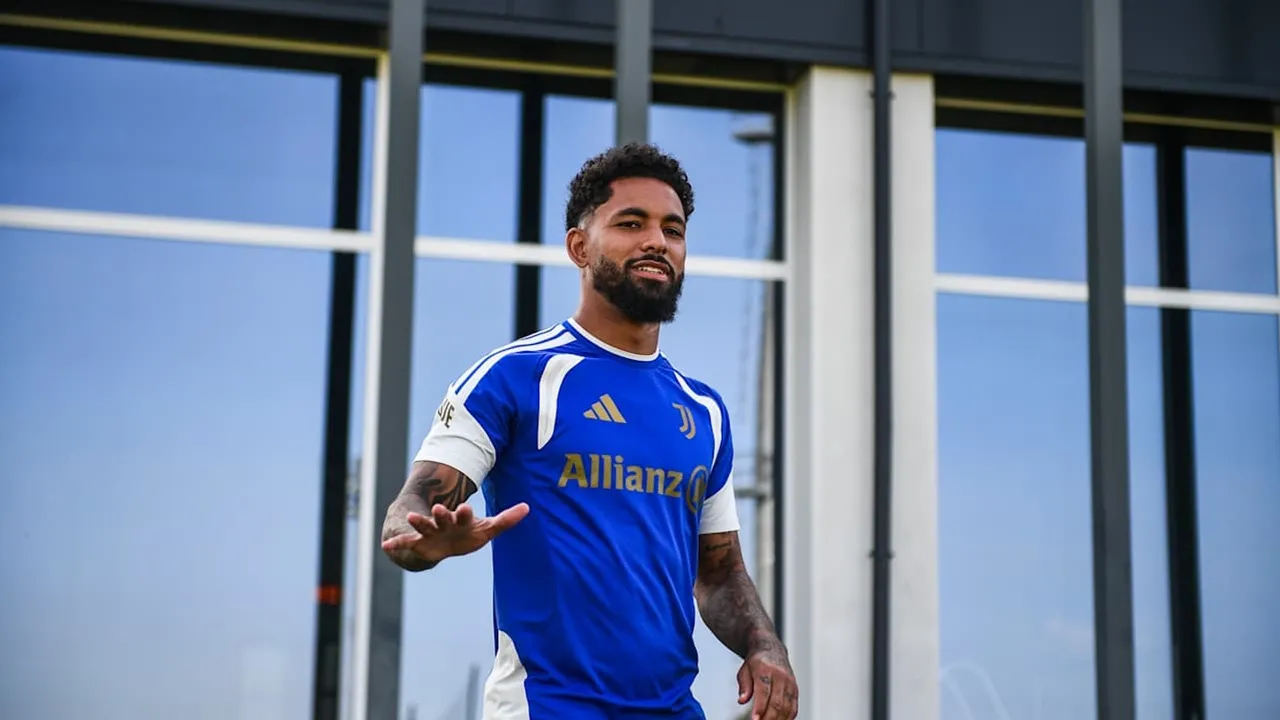 Tak Memuaskan, Douglas Luiz Hanya Punya Satu Kesempatan Lagi di Juventus