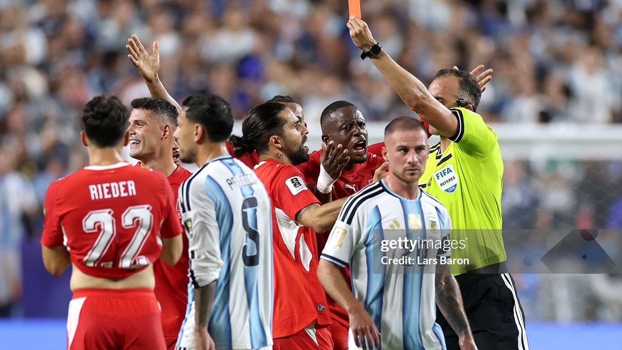 Breel Embolo Seharusnya Tak Dikartu Merah, IFAB Akui Kesalahan VAR