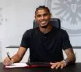 Eintracht Frankfurt Resmi Boyong Bek Asal Brasil, Otavio Manoel