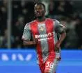 Everton Ramaikan Perburuan Warren Bondo, Persaingan Makin Sengit