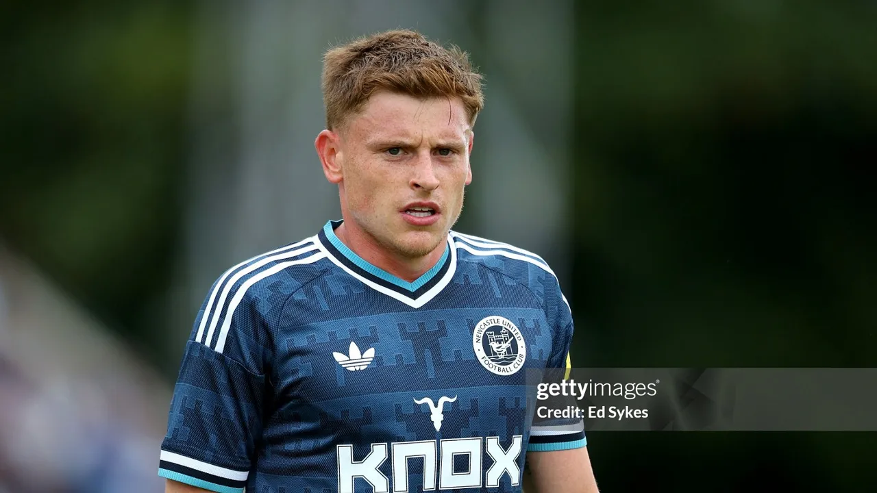 Harvey Barnes resmi memperpanjang masa baktinya bersama Newcastle United