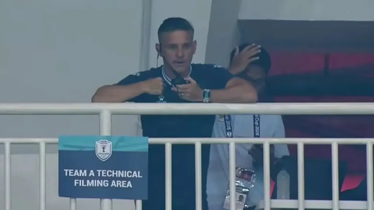 John Herdman Sengaja Pantau dari Tribun Saat Indonesia Libas Kamboja 5-1
