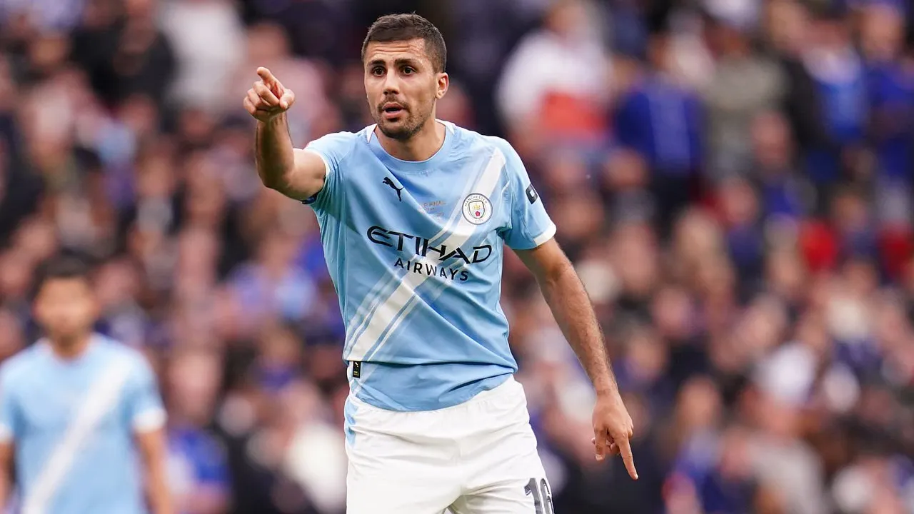 Real Madrid Siapkan Tawaran Perdana untuk Rekrut Rodri dari Manchester City