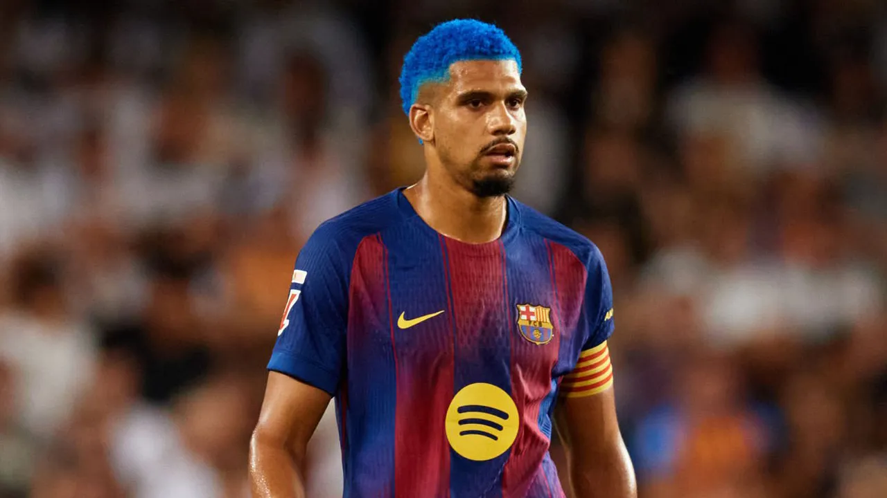 Ronald Araujo Pilih Bertahan, Siap Rebut Lagi Posisi di Tim Utama Barcelona