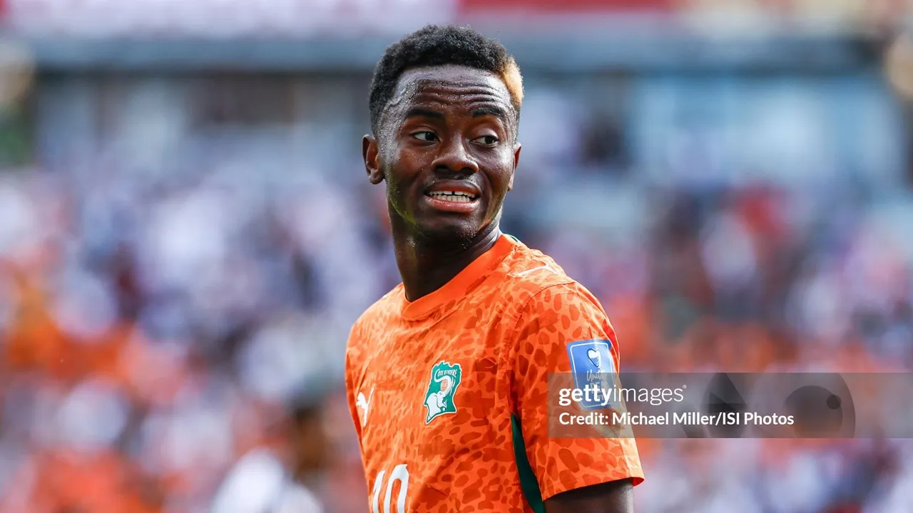 Simon Adingra diminati AS Roma, tetapi Sunderland meminta nilai transfer mencapai 35 juta euro
