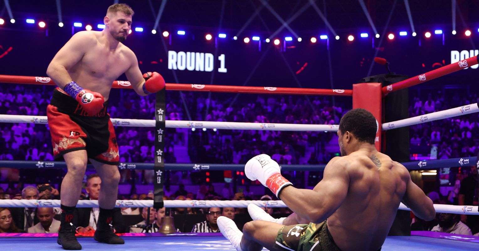 Tony Bellew Jawab Isu Dagu Anthony Joshua