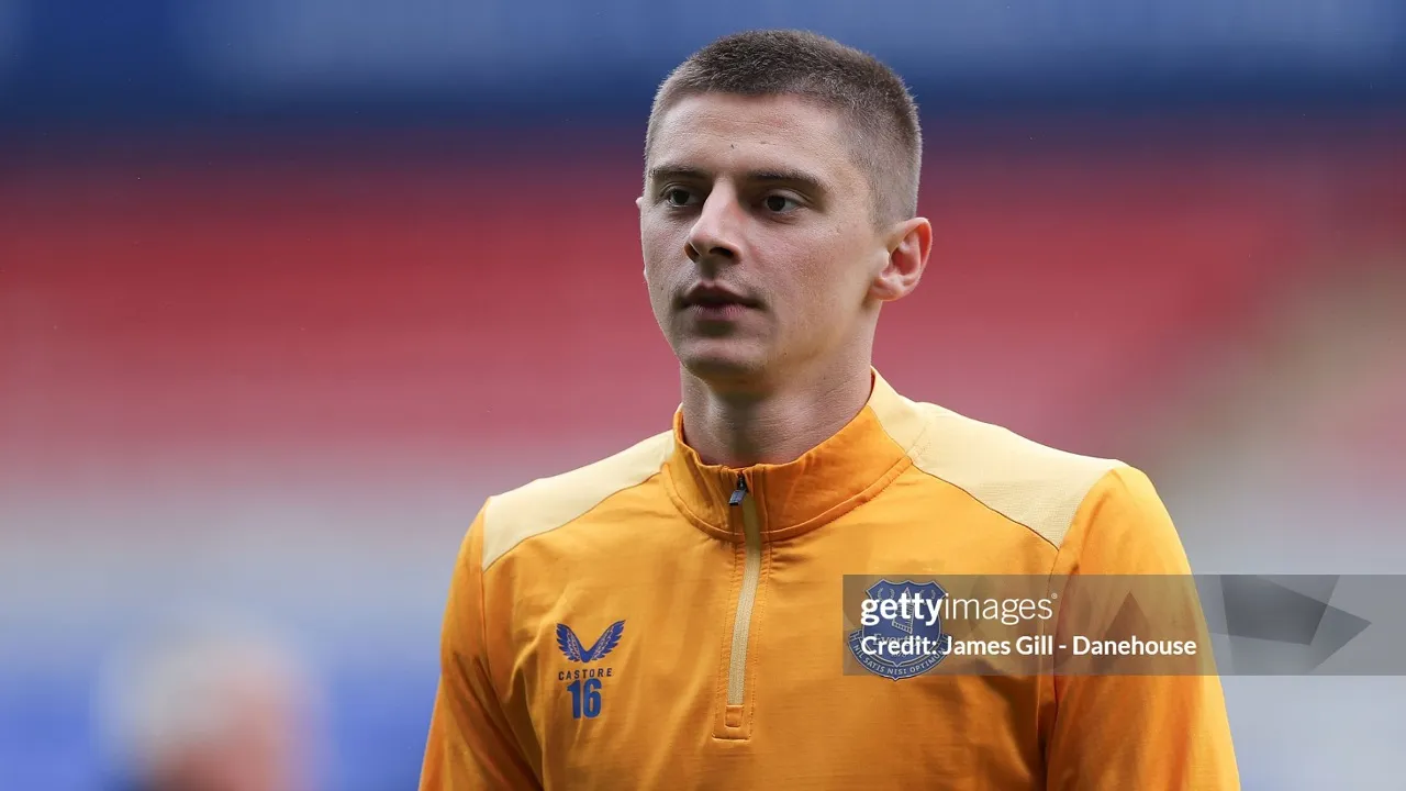 Agen Vitaliy Mykolenko menjelaskan alasan bek Ukraina itu memilih memperpanjang kontrak bersama Everton